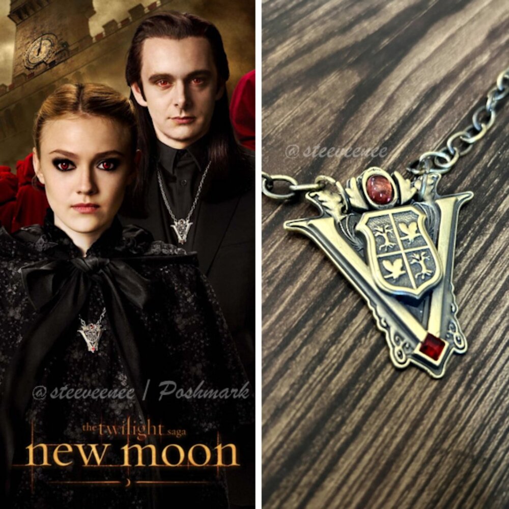 RARE NECA Volturi Crest Necklace ASO Jane Twilight New Moon